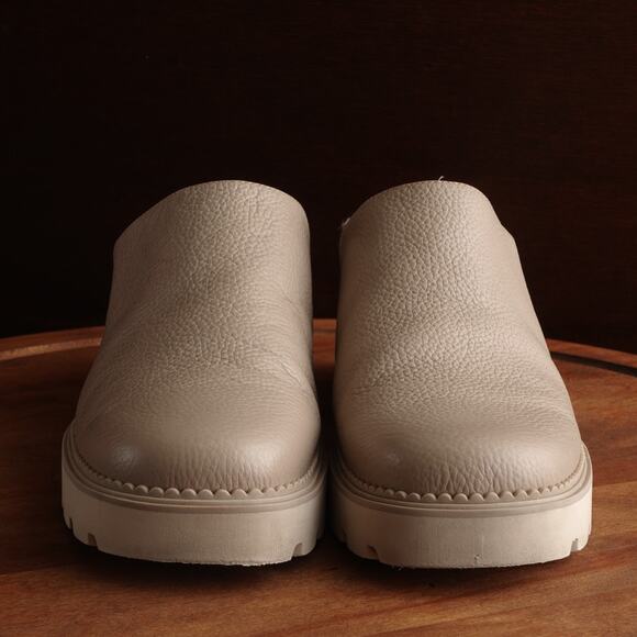 Vionic Mules WMS SZ 9 Beige Fairfax Leather Slip On Comfort Shoes Clog Lug Sole - Picture 3 of 13